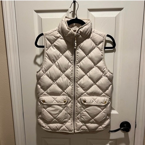 J. Crew Puffer vest with snap pockets XS - Picture 2 of 6